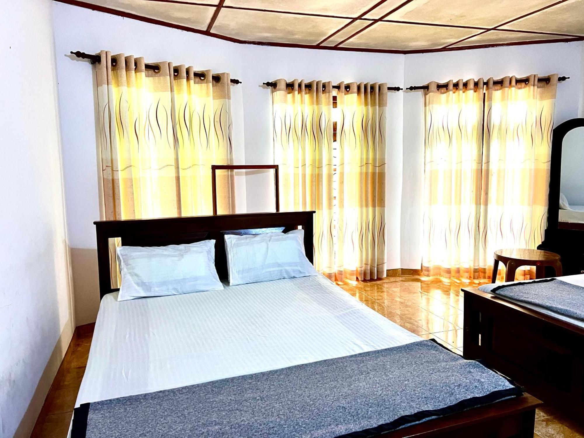 Pineview Lodge אלה מראה חיצוני תמונה
