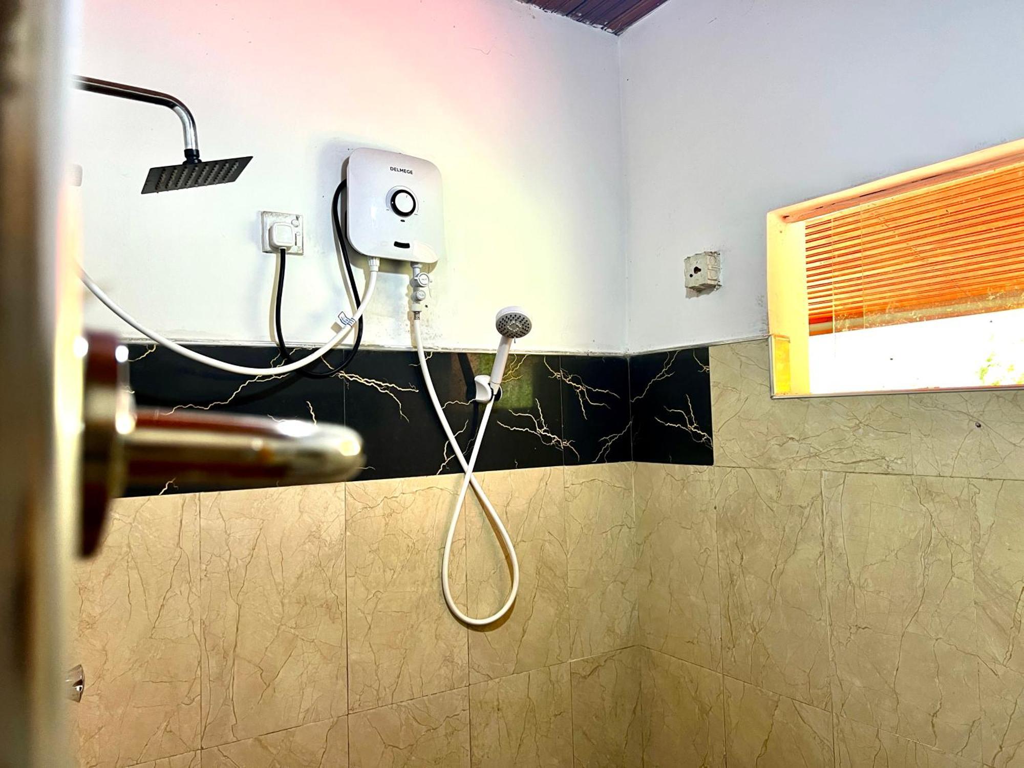 Pineview Lodge אלה מראה חיצוני תמונה